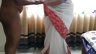 Indian sexy bhabhi (priya chatterjee) gets fucked while wearing saree - Desi Homemade