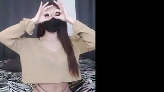 Sexy Korean slut with slamming body streams, has fun and dances
